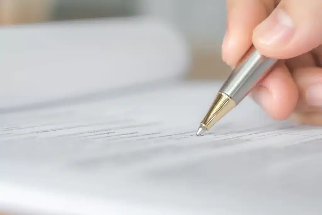 We organise your will in Spain, advising you on the best way to ensure that the expenses of your heirs are kept to a minimum and that all your last wishes are fulfilled as agreed. Contact our law firm in Malaga and we will organise everything to go smoothly.