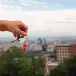 A picture of woman buying a house in Malaga