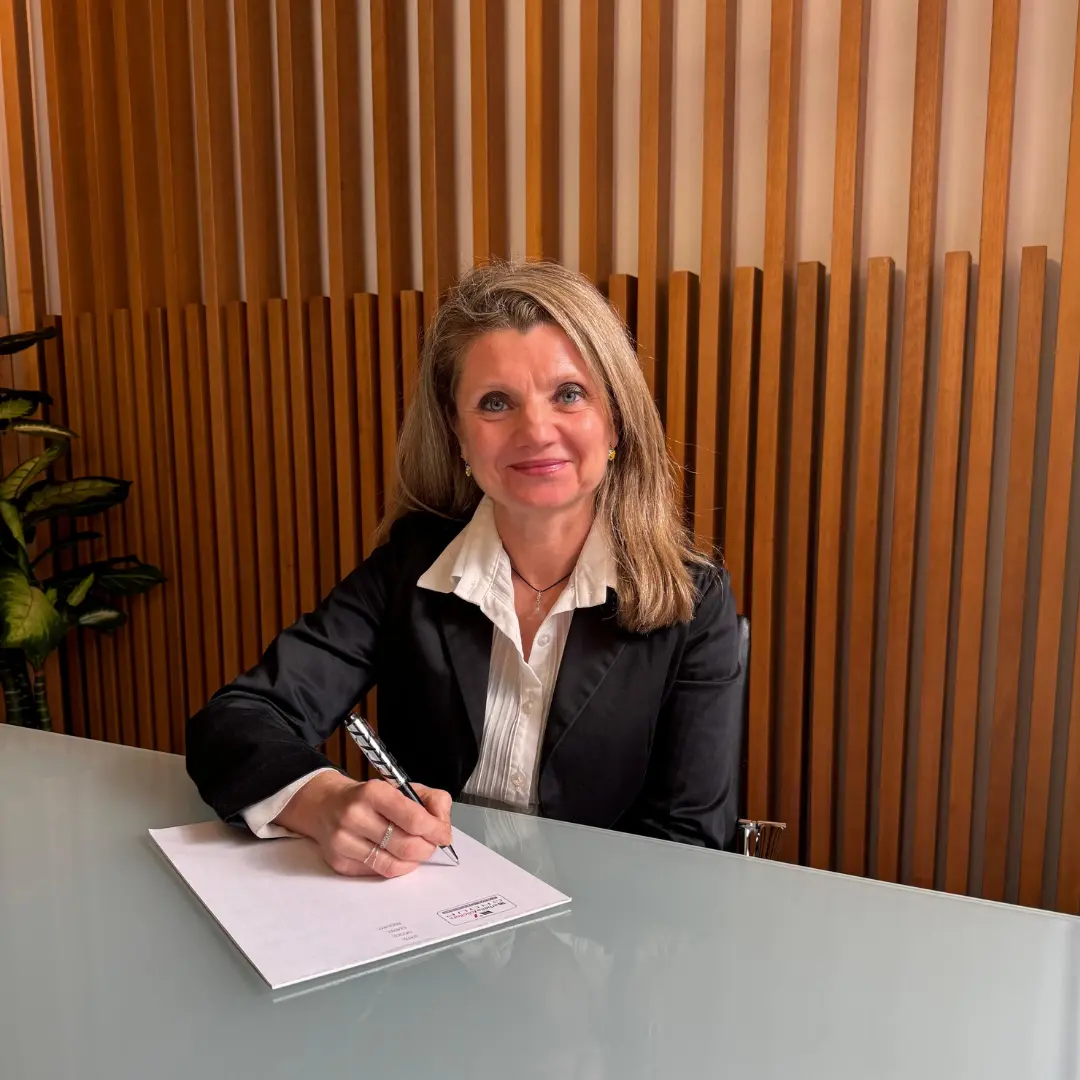 pepa montiel paralegal malaga solicitors