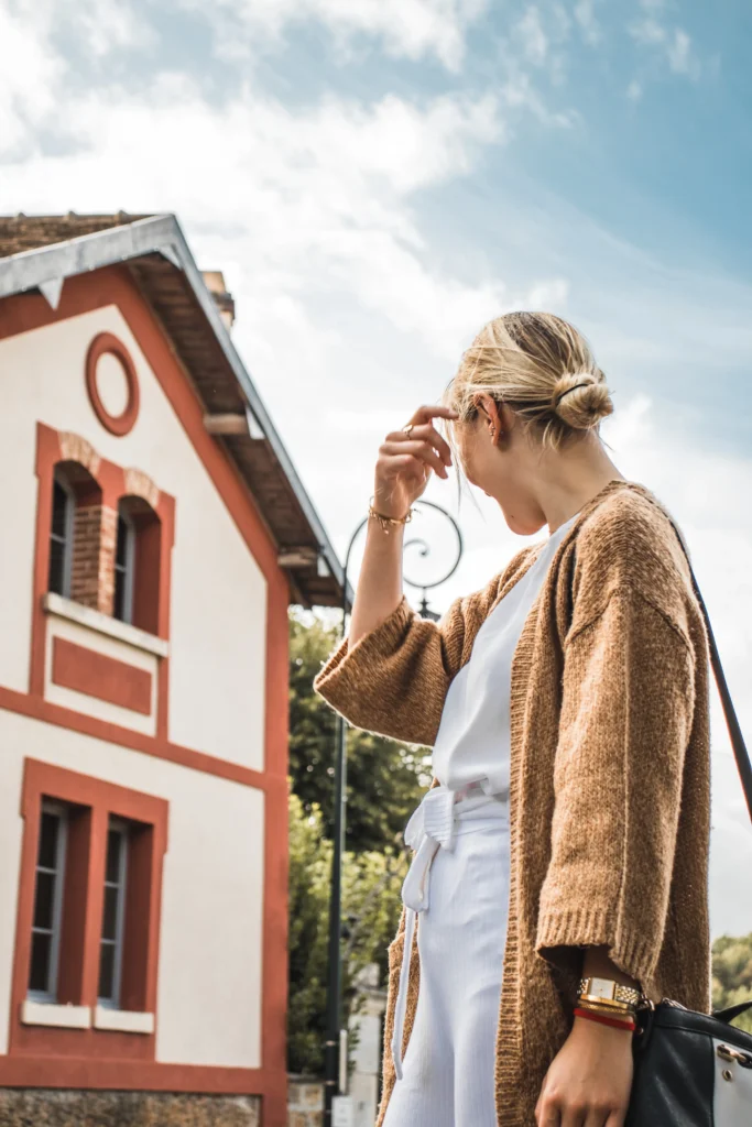 buying property selling house